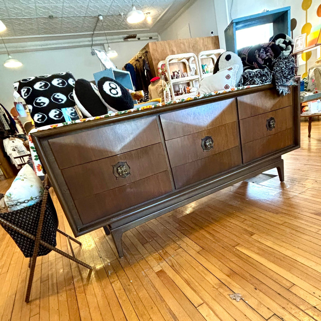 MCM 3D Facade 9 Drawer Dresser